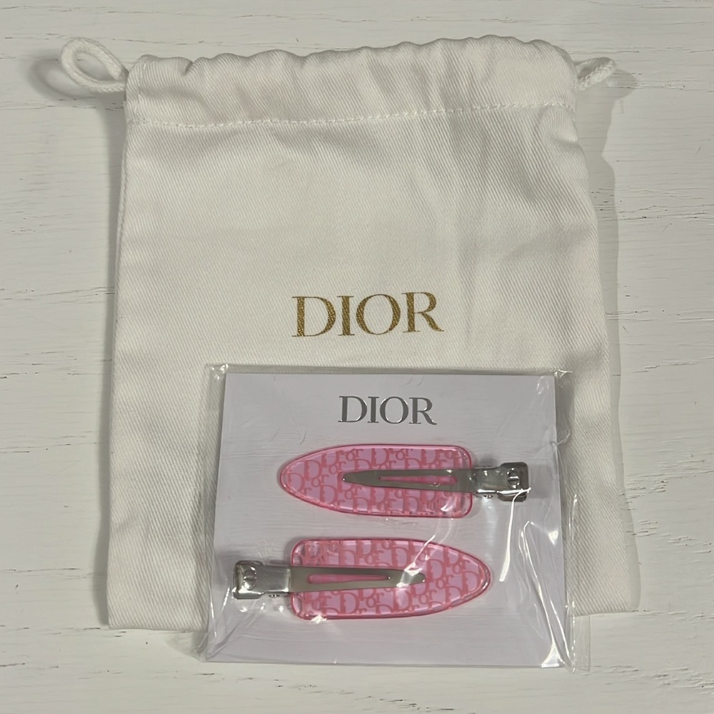 Dior Backstage Pink Logo Hair Clips! Brand New!!🩷🩷 - Picture 3 of 5